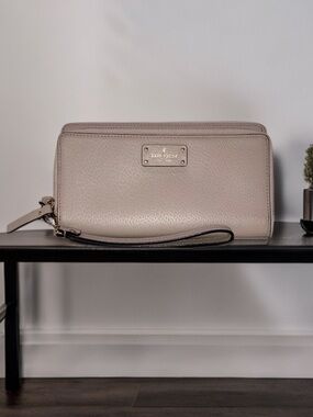 Kate Spade Continental Large Zip Around Wallet Wristlet Warm Beige Leather NWOT